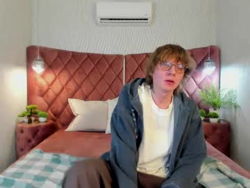 Taylerbev Chaturbate stream image from April 18, 2026