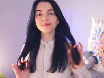 Bernettaloukanis Chaturbate stream image from April 18, 2026