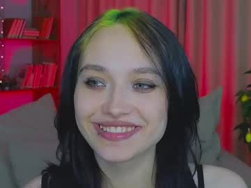 Darcyblackwood Chaturbate stream image from April 18, 2026