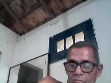 Love_Brazil Chaturbate stream image from April 18, 2026
