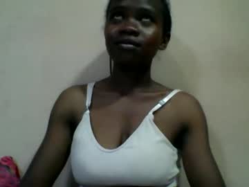 Flora48230522373 Chaturbate stream image from April 18, 2026