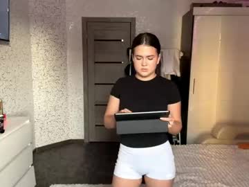 Josefagamber Chaturbate stream image from April 18, 2026