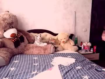 Sexydollywoman Chaturbate stream image from April 18, 2026
