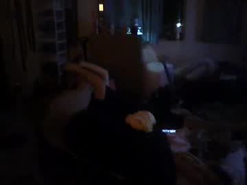 Dealio22 Chaturbate stream image from April 18, 2026