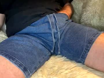 Hello902 Chaturbate stream image from April 18, 2026