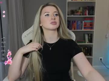 Aasshley Chaturbate stream image from April 18, 2026