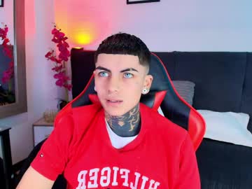 Adamswalkerr_ Chaturbate stream image from April 18, 2026