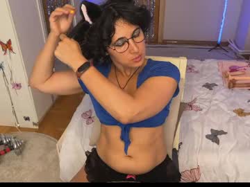 Ingridhotty Chaturbate stream image from April 18, 2026