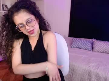 Malory_Burns Chaturbate stream image from April 18, 2026