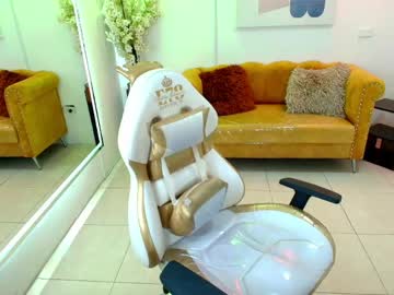Carolina_Cherry Chaturbate stream image from April 18, 2026