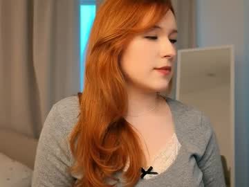 Flaremoon Chaturbate stream image from April 18, 2026