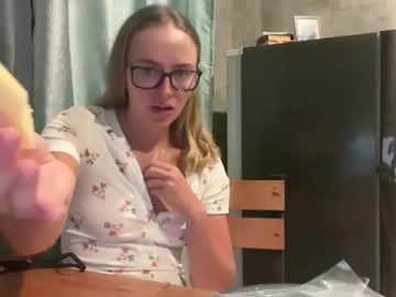 Manon_Hottie Chaturbate stream image from April 18, 2026