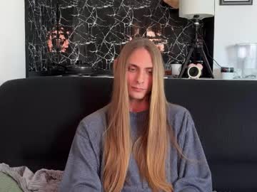 Mi_Chyort Chaturbate stream image from April 18, 2026