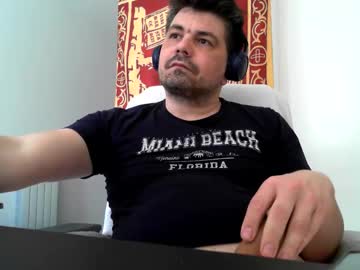 Oscarleo Chaturbate stream image from April 18, 2026