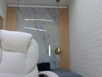Lau_Milk Chaturbate stream image from April 18, 2026