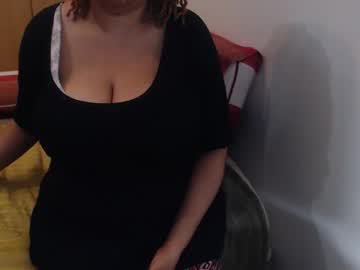 Xxxbustybabe27x Chaturbate stream image from April 18, 2026