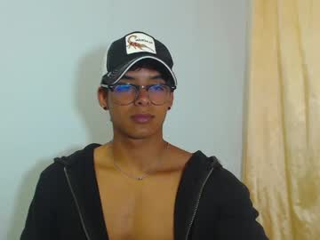 Lewis_Ly Chaturbate stream image from April 18, 2026