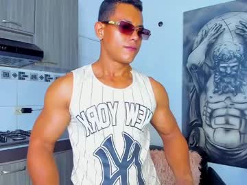 Sac___Miuller Chaturbate stream image from April 18, 2026