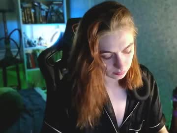 Beverly_Yay Chaturbate stream image from April 18, 2026