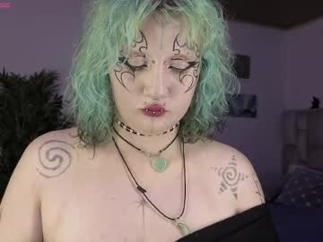 Eloisee_ Chaturbate stream image from April 18, 2026