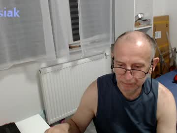 Konsiak Chaturbate stream image from April 18, 2026