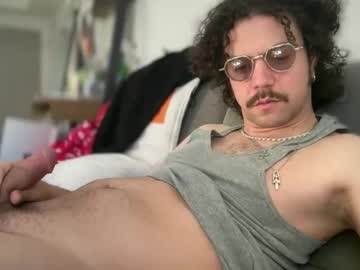 Tyleruzi Chaturbate stream image from April 18, 2026