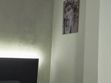 Emmi_Collins Chaturbate stream image from April 18, 2026