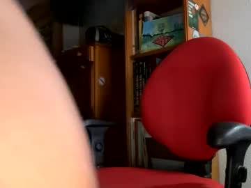 Pochetinno Chaturbate stream image from April 18, 2026