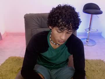 Hades_Derox Chaturbate stream image from April 19, 2026