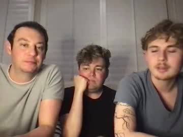 2hungboys Chaturbate stream image from April 19, 2026