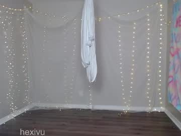 Hexivu Chaturbate stream image from April 19, 2026