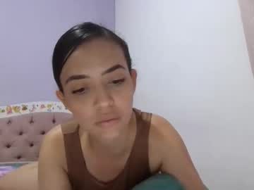 Jazminojeda Chaturbate stream image from April 19, 2026