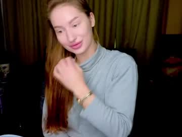 Alicafoxis Chaturbate stream image from April 19, 2026
