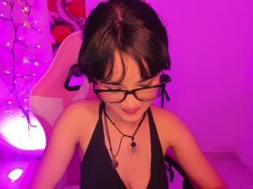 Amiyum Chaturbate stream image from April 19, 2026