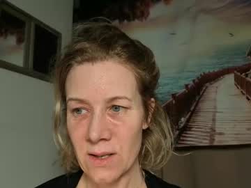 Lola_Belgium Chaturbate stream image from April 19, 2026