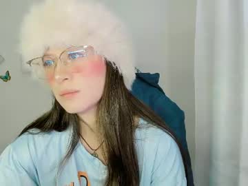 Zooeybelair Chaturbate stream image from April 19, 2026