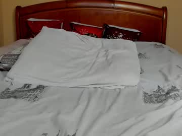 Whitepumaari Chaturbate stream image from April 19, 2026