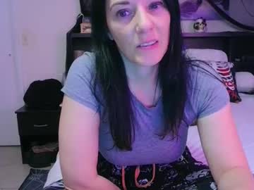 Wrenleigh Chaturbate stream image from April 19, 2026