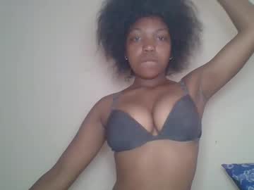 Zyraelle_01 Chaturbate stream image from April 19, 2026