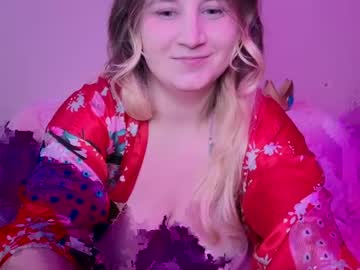Glitchwitch Chaturbate stream image from April 19, 2026