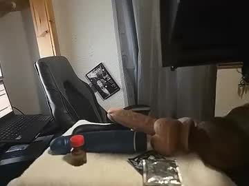Tellmewhattodo420usa Chaturbate stream image from April 19, 2026