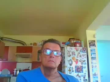Ulmeni4 Chaturbate stream image from April 19, 2026