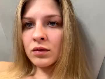 Coolrebetaa Chaturbate stream image from April 19, 2026
