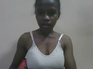 Flora48230522373 Chaturbate stream image from April 19, 2026