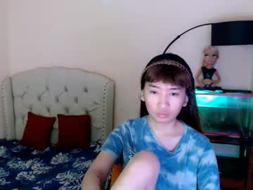 Shantalfoxxy Chaturbate stream image from April 19, 2026