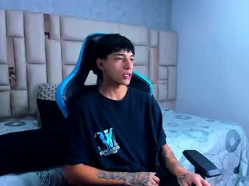 Croy_Myer Chaturbate stream image from April 19, 2026