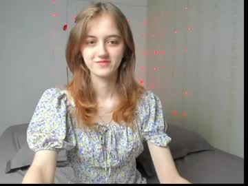 Dreamy_Pollyyy Chaturbate stream image from April 19, 2026