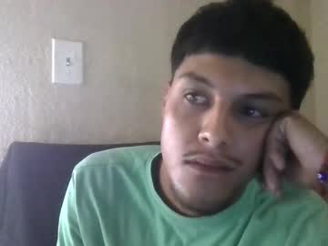 Glly555 Chaturbate stream image from April 19, 2026
