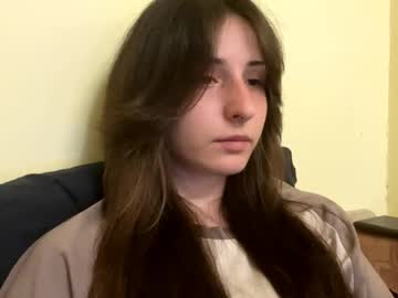 Bloomsakuraa Chaturbate stream image from April 19, 2026
