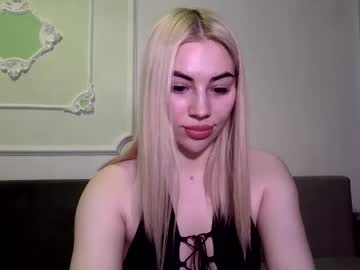 Lola_Lipps Chaturbate stream image from April 19, 2026